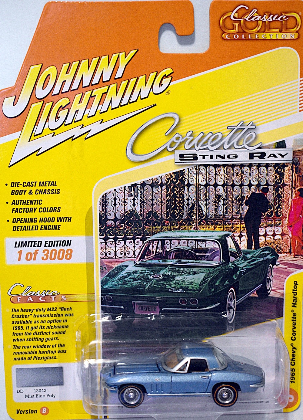 Johnny Lightning Classic Gold - 1966 Chevrolet Corvette Convertible w/Hardtop