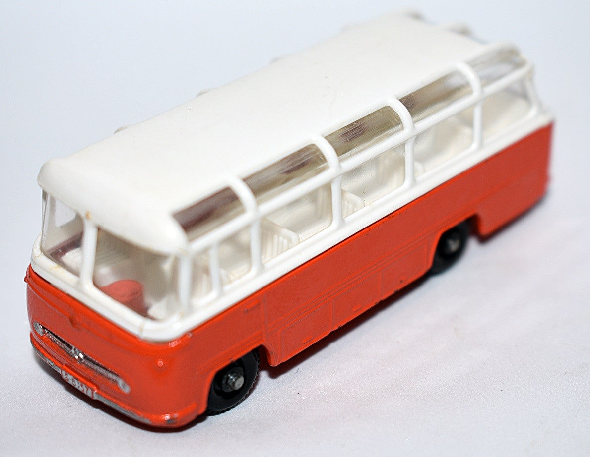 Matchbox Regular Wheels - Mercedes-Benz Coach
