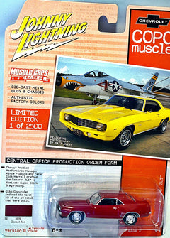 Johnny Lightning Muscle Cars USA - 1969 Chevrolet Camaro RS/Z28 COPO