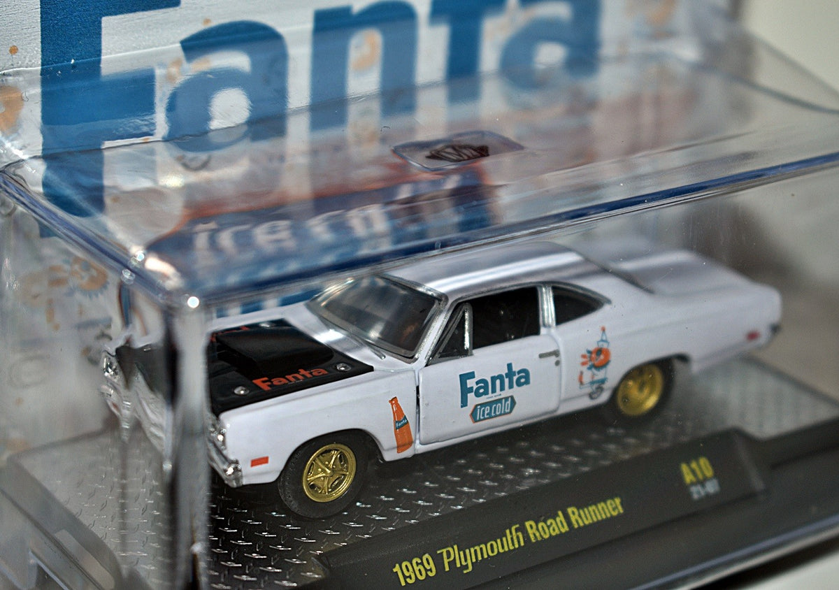 M2 Machines - Coca-Cola - Fanta Orange - 1969 Plymouth Road Runner