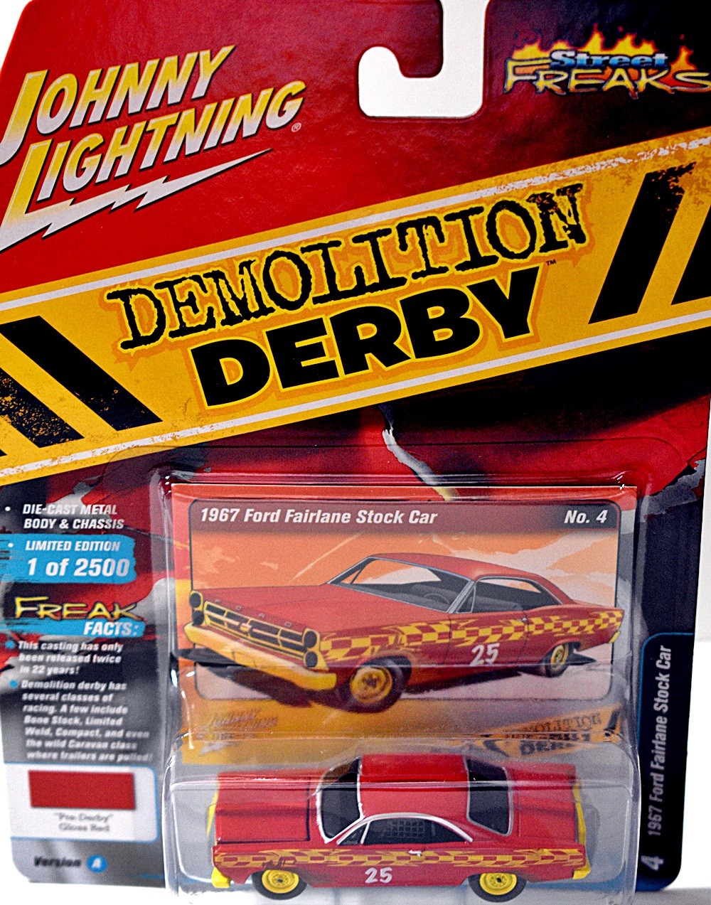 Johnny Lightning Street Freaks - Demolition Derby - 1967 Ford Fairlane Stock Car