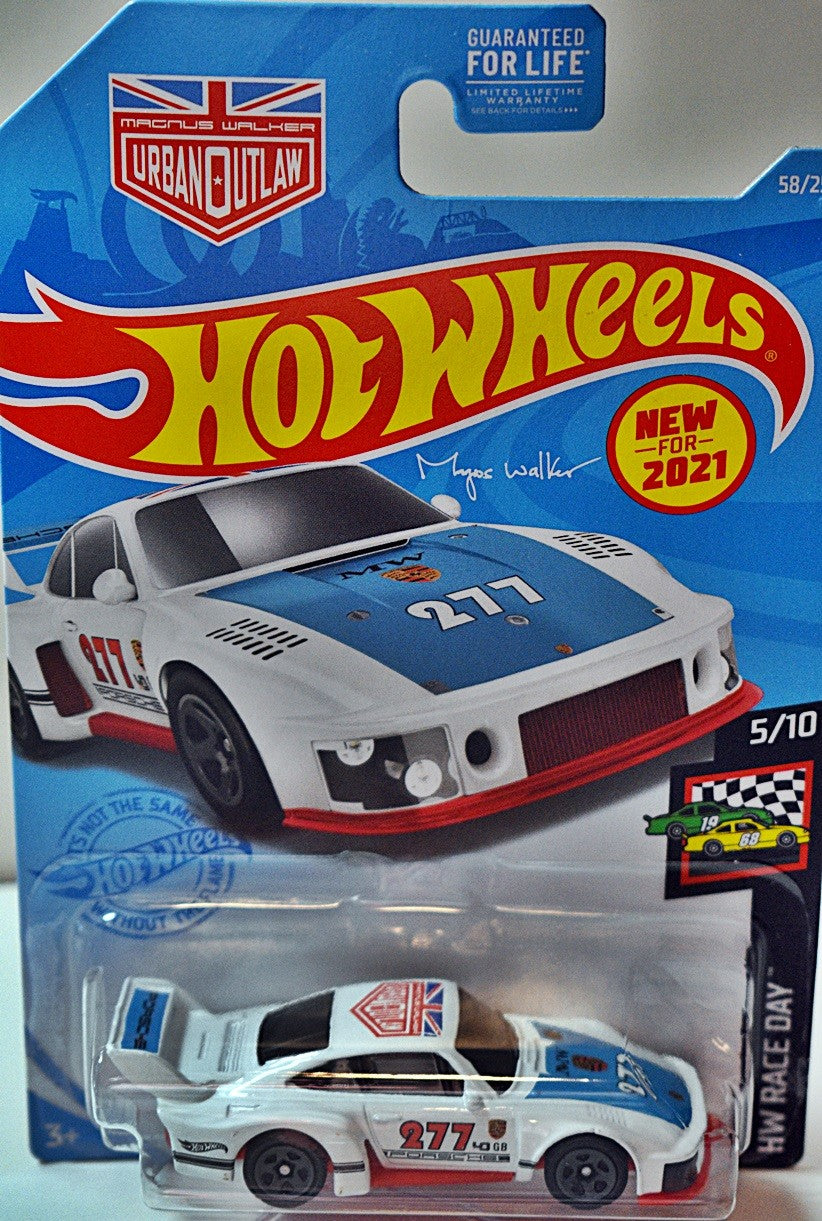 Hot Wheels - Magnus Walker Urban Outlaw Porsche 935 Race Car