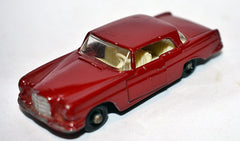 Matchbox Regular Wheels (53B-3) Mercedes-Benz 220SE