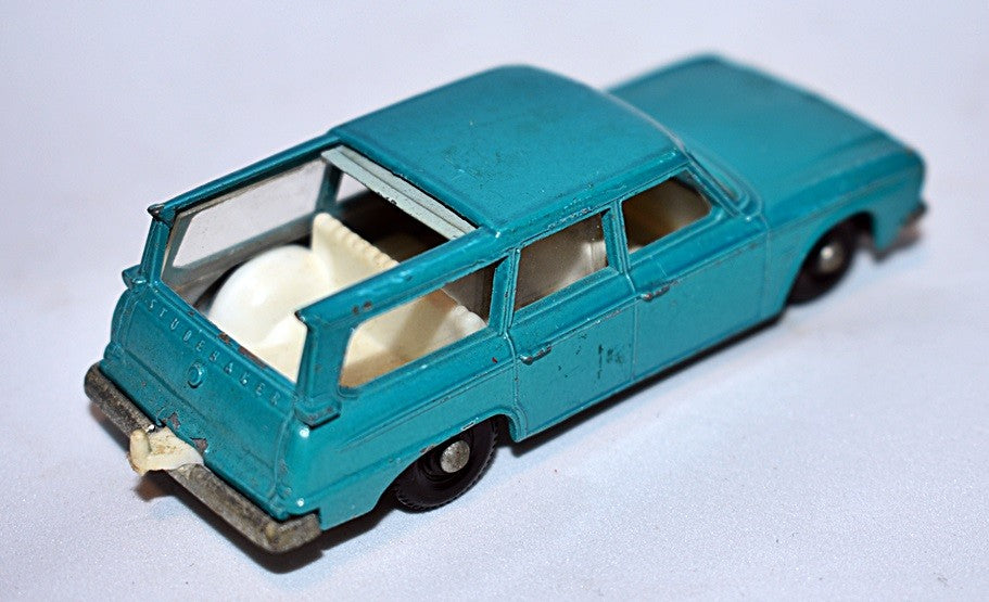 Matchbox Regular Wheels (42B-2) Studebaker Lark Station Wagon