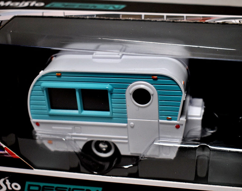 Maisto - Tow & Go - 1967 Volkswagen 1600 Squareback Station Wagon & Classic Craft  Camping Trailer