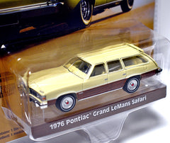 Greenlight - Estate Wagons - 1976 Pontiac Grand LeMans Safari Station Wagon