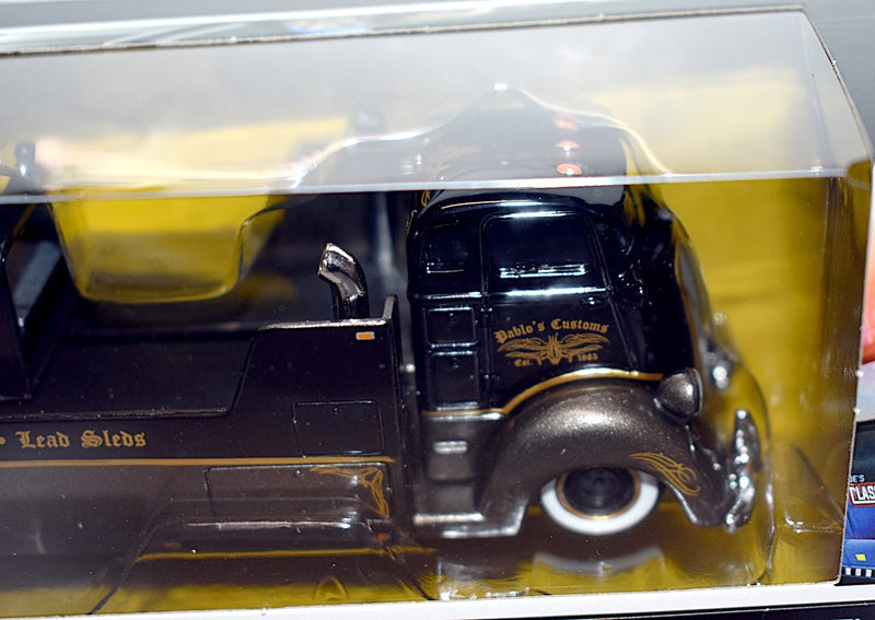 Maisto - Tow & Go - 1929 Ford Model A Coupe and COE Transporter