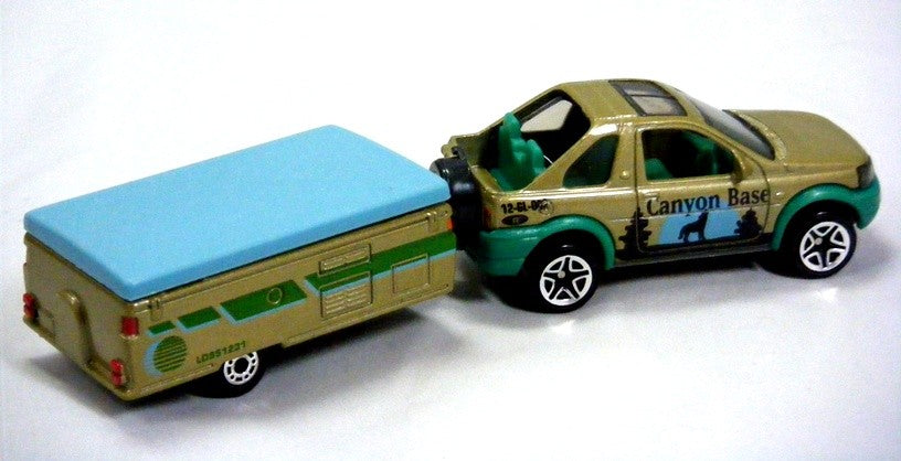 Matchbox - Land Rover Freelander Canyon Base with Pop-Up Trailer