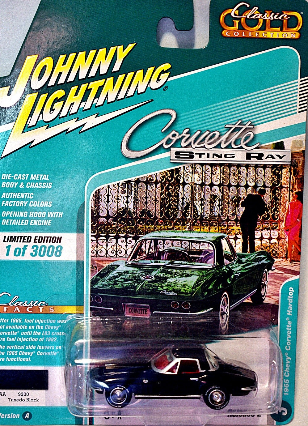 Johnny Lightning Classic Gold - 1965 Chevrolet Corvette Convertible w/Hardtop