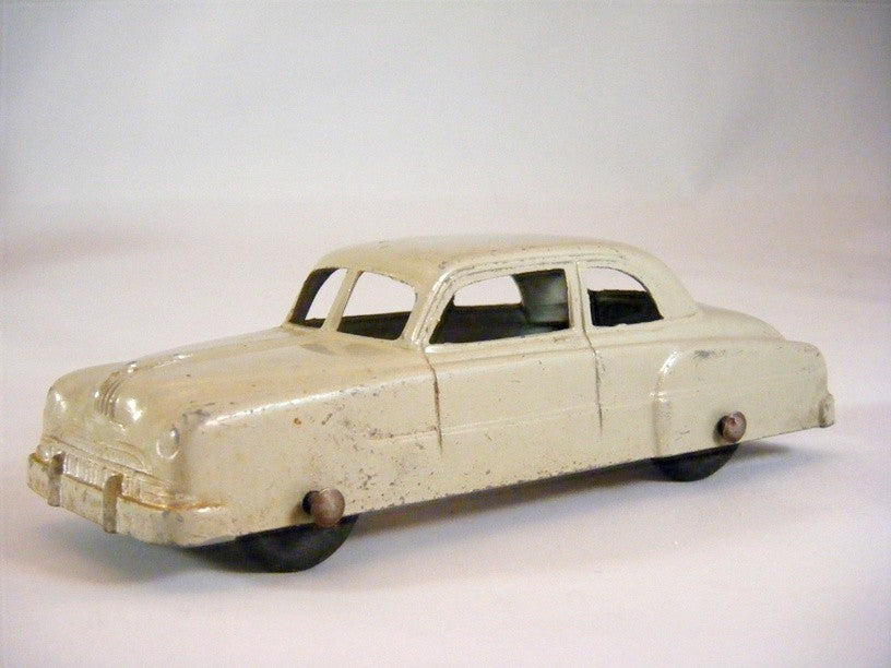 Tootsietoy 1950 Pontiac Sedan
