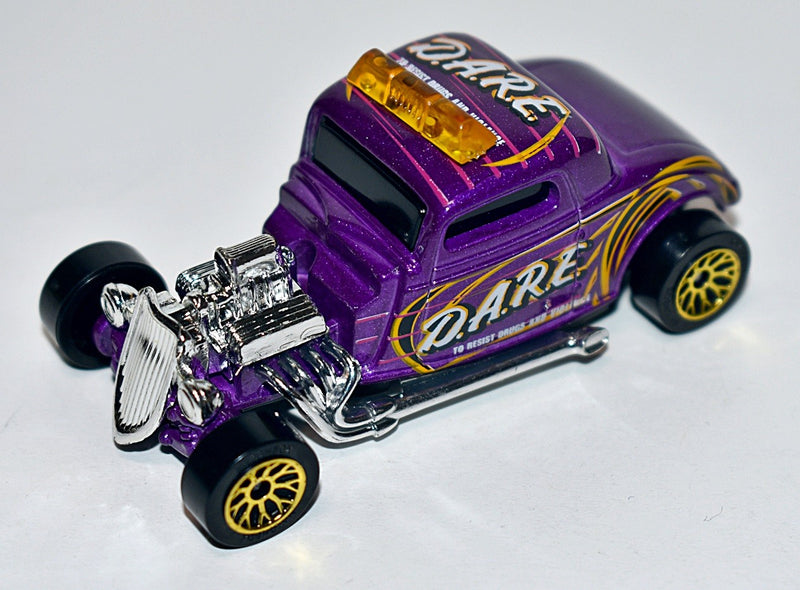 Matchbox  - 33 Ford Coupe Hot Rod DARE Police Car
