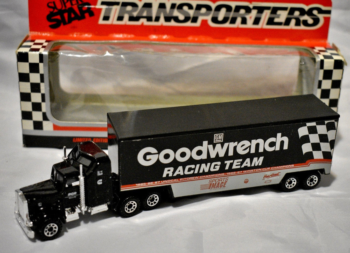 Matchbox Super Stars Dale Earnhardt  Goodwrench Racing Transporter