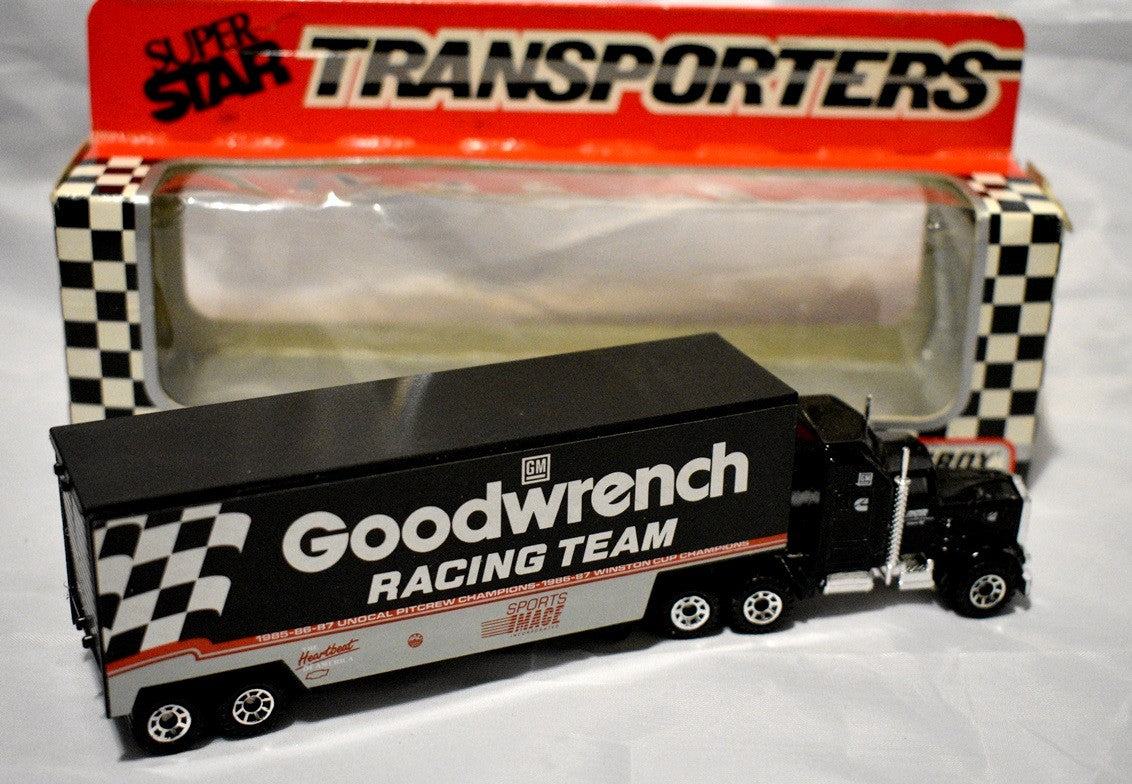 Matchbox Super Stars Dale Earnhardt  Goodwrench Racing Transporter