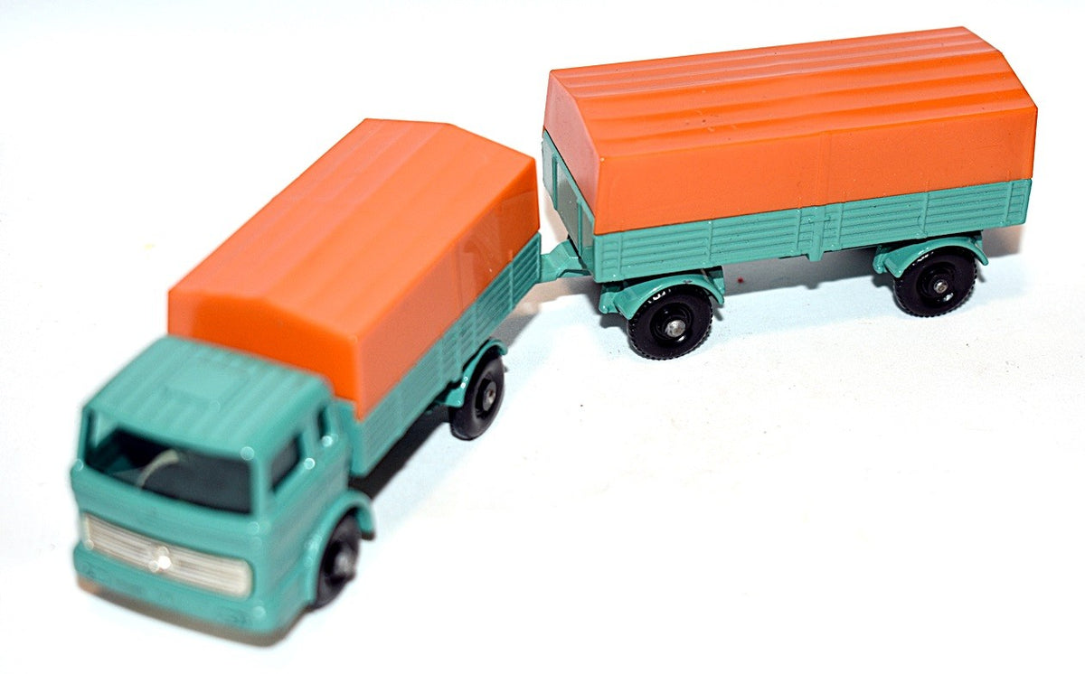 Matchbox Regular Wheels - Mercedes-Benz Lorry with Mercedes Trailer