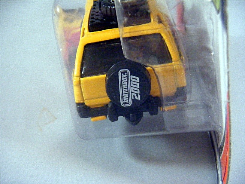 Matchbox 2000 Millennium Logo Chase Series - Isuzu Rodeo Roadside Rescue Truck