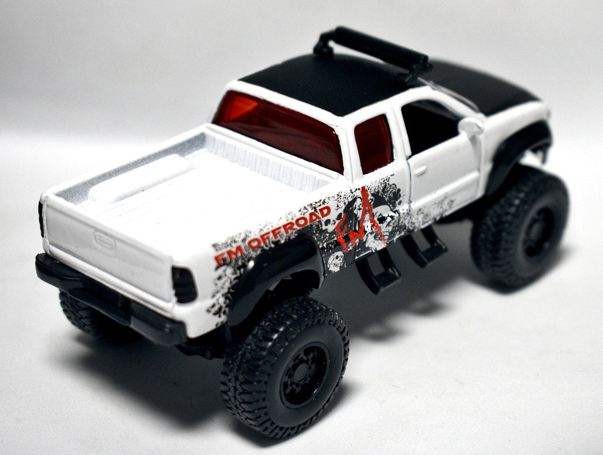 Maisto Adventure Wheels - Chevrolet Silverado 4x4 Pickup Truck