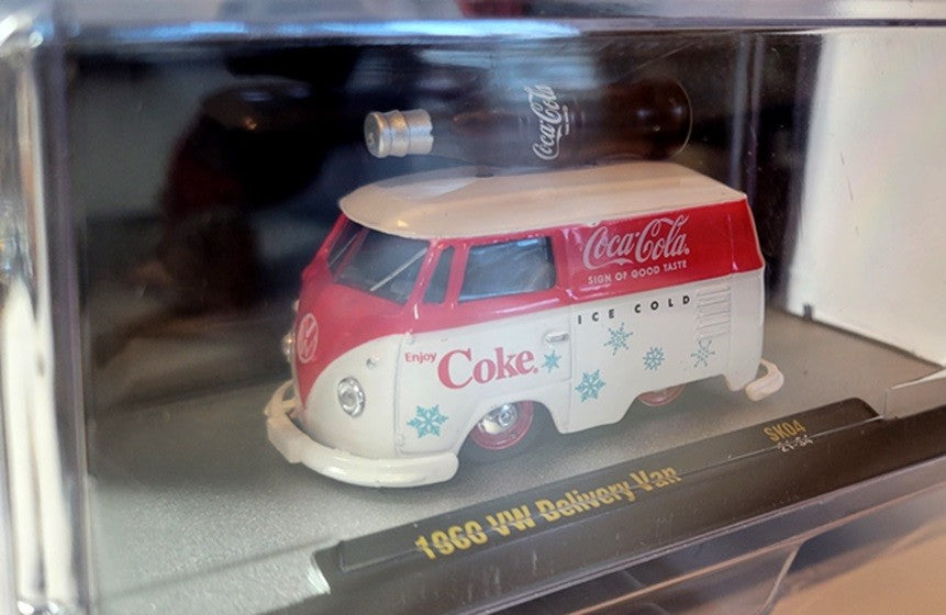 M2 Machines - Coca-Cola Christmas  - 1960 VW Delivery Van Shorty