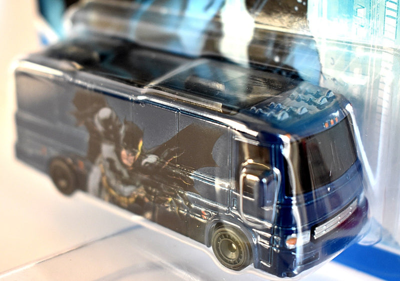 Hot Wheels Premium - Batman Tour Bus