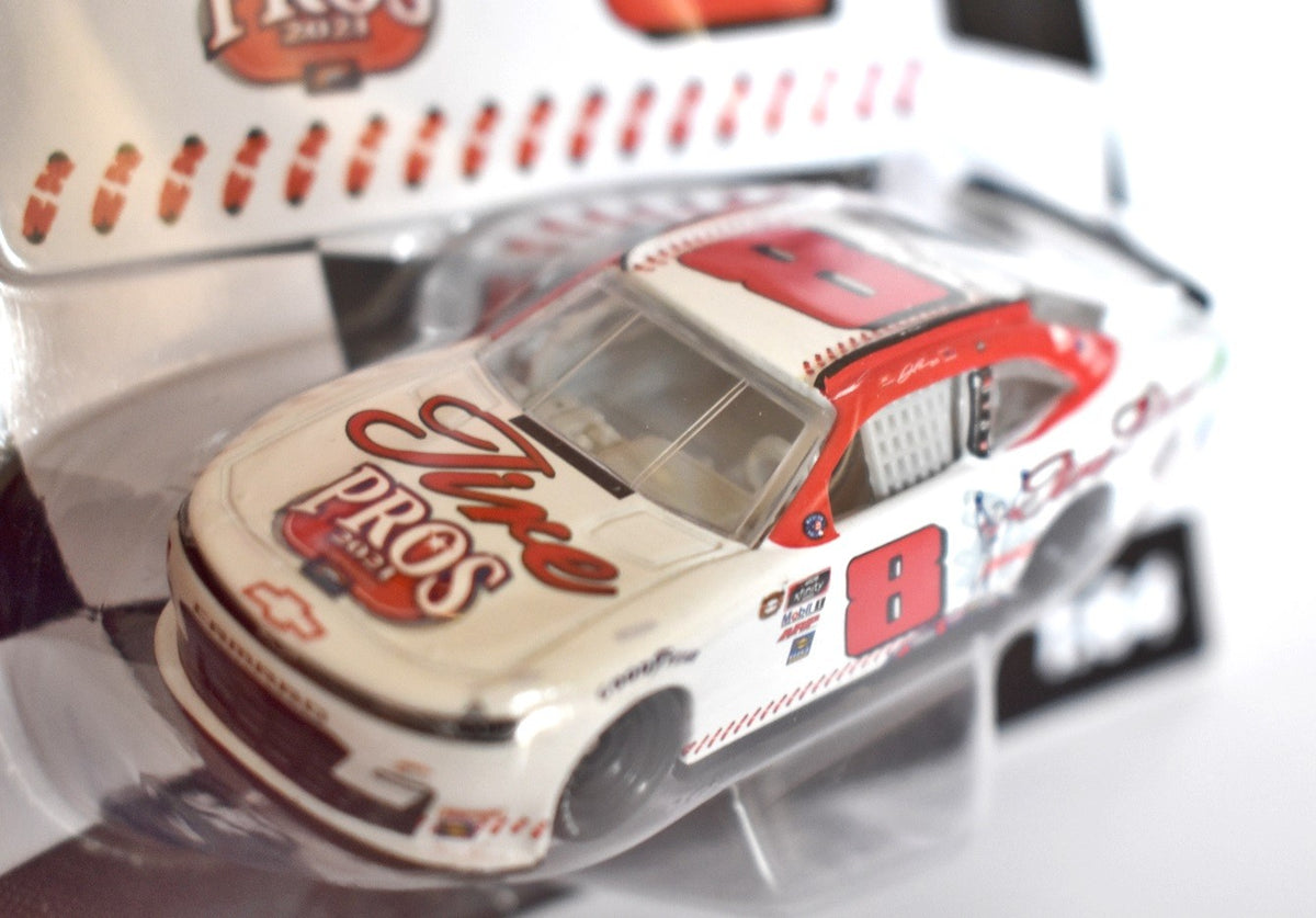 Lionel NASCAR Authentics - Josh Berry Tire Pros Chevrolet Camaro