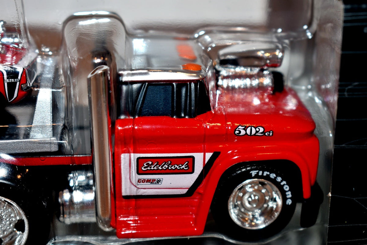 Muscle Machines  - Muscle Transports - 1966 Chevrolet C60 Transporter and 1969 Chevy Camaro SS
