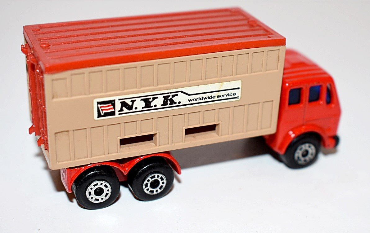 Matchbox - Mercedes Benz NYK Container Truck