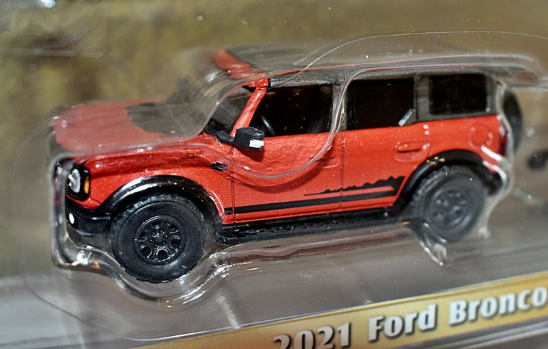 Greenlight Hitch and Tow - 2021 Ford Bronco Wildtrak  & Power Boat