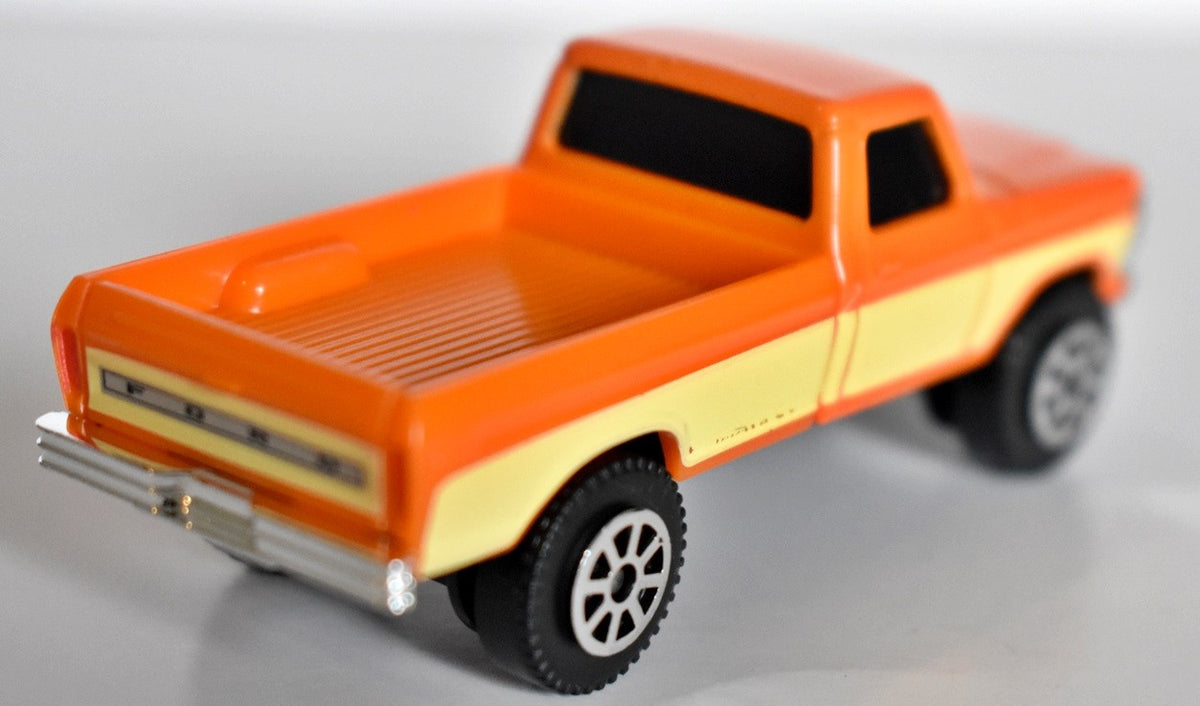 Maisto Adventure Wheels Series - 1977 Ford F-150 Pickup Truck