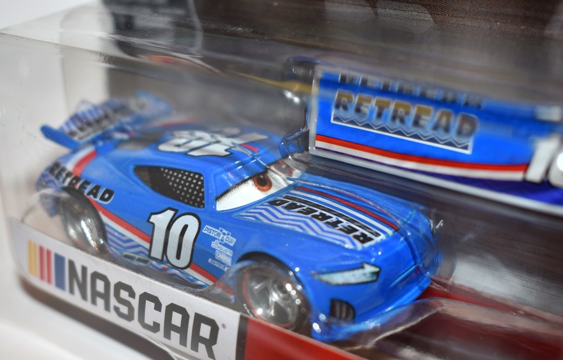 Disney CARS - NASCAR Series - Aric  "Almirolling" Almirola Ford Mustang  Stock Car