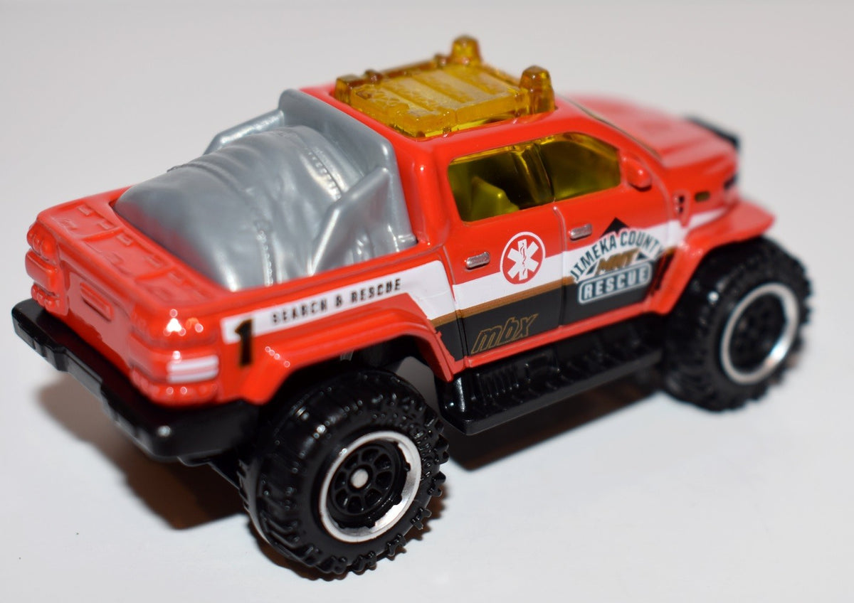 Matchbox - Snow Thrasher - 4x4 Search and Rescue Pickup Truck