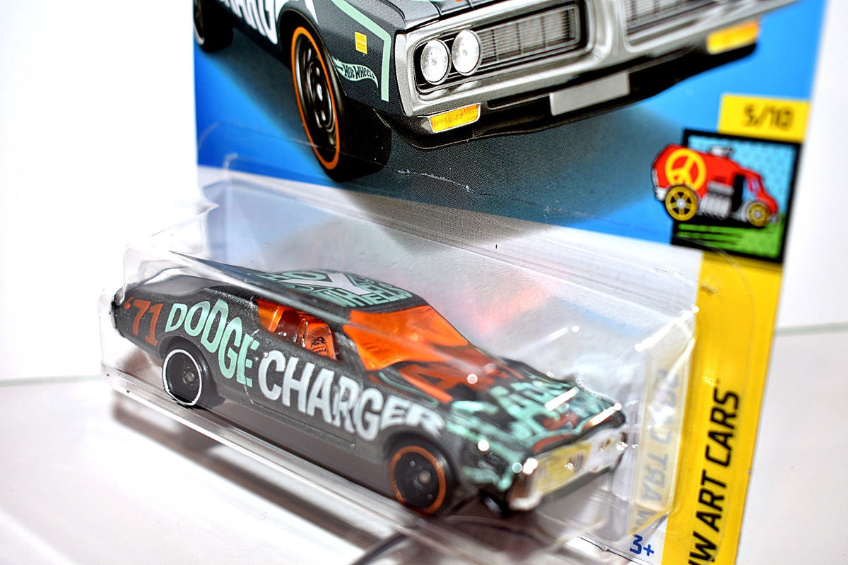 Hot Wheels  - 1971 Dodge Charger -- Best for Track