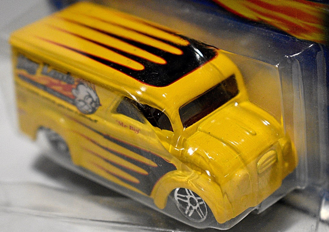 Hot Wheels - Big Lou's  Divco Dairy Delivery