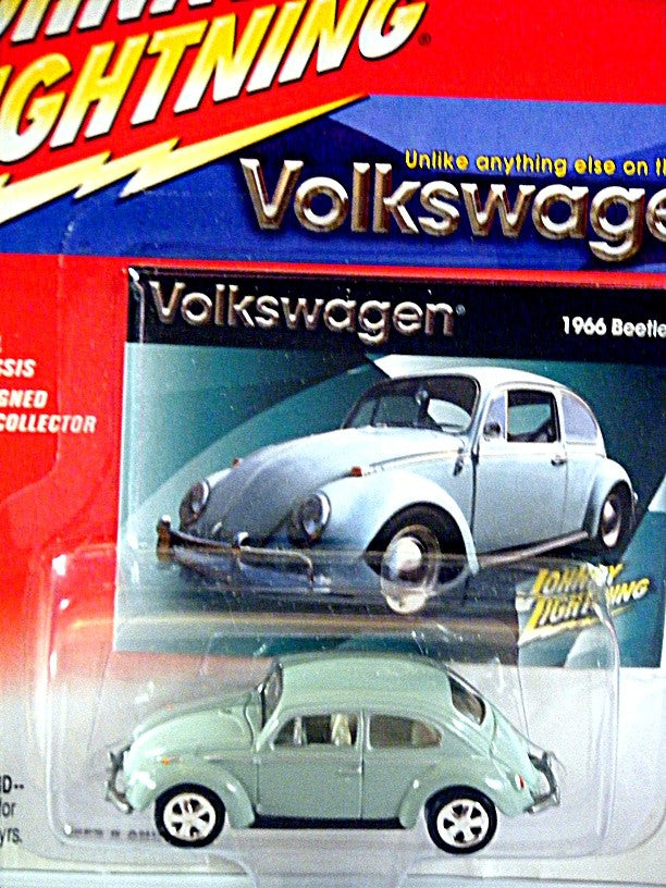 Johnny Lightning 1966 Volkswagen Beetle