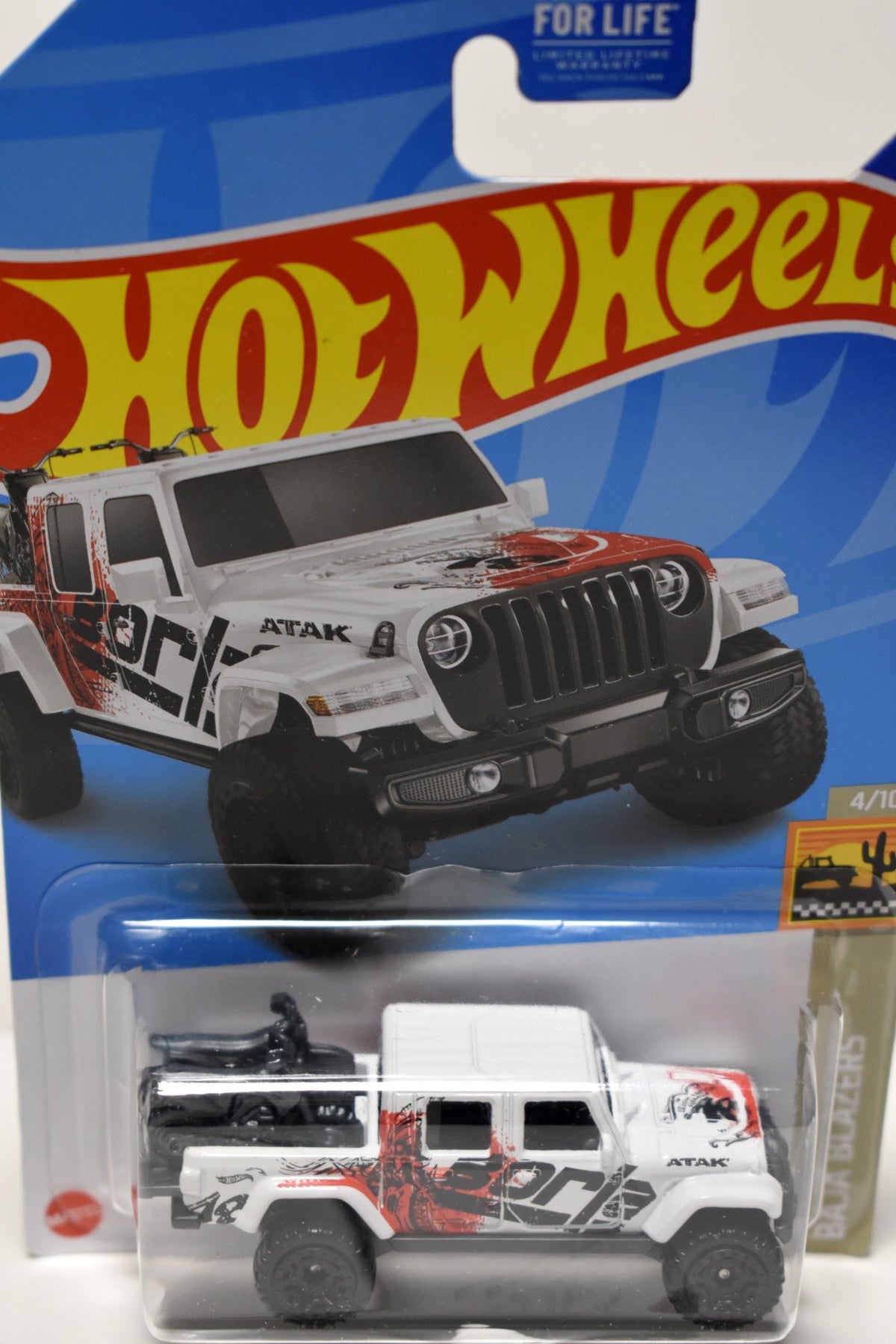 Hot Wheels - Borla Jeep Gladiator ATAK with Motorcycles