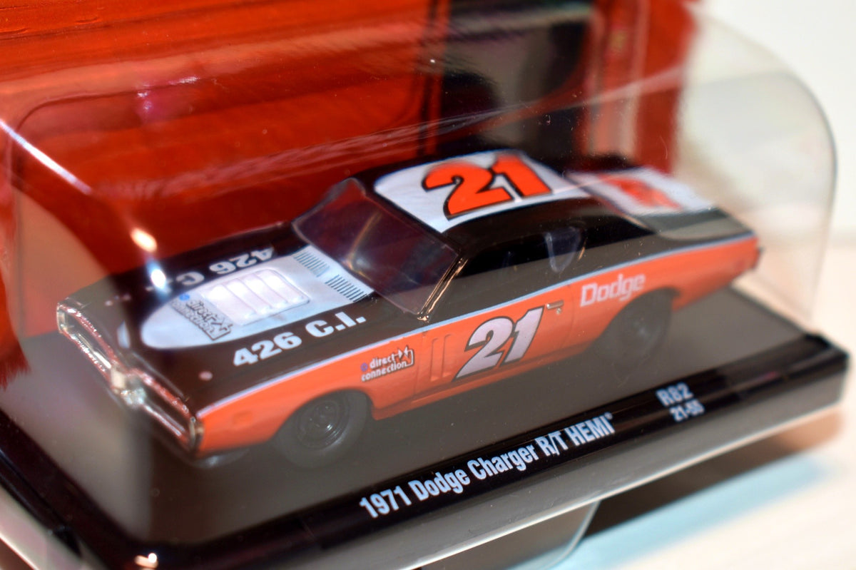 M2 Machines Drivers Series MOPAR direct connection 1971 Dodge Charger R/T Hemi