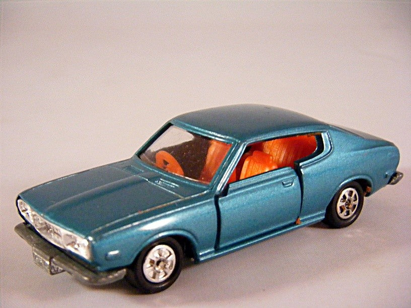 Tomica - Nissan Bluebird Coupe