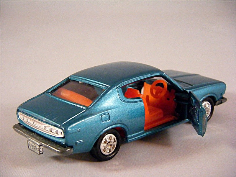 Tomica - Nissan Bluebird Coupe