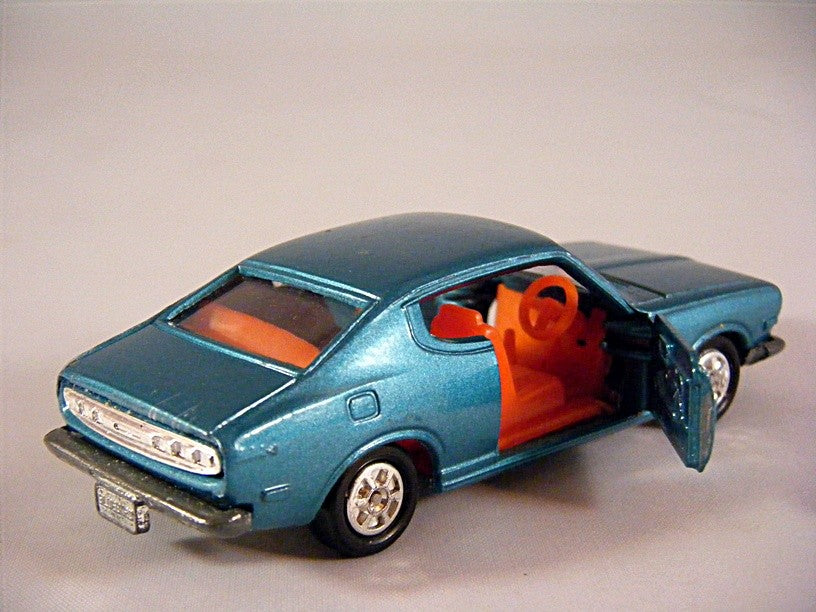 Tomica - Nissan Bluebird Coupe
