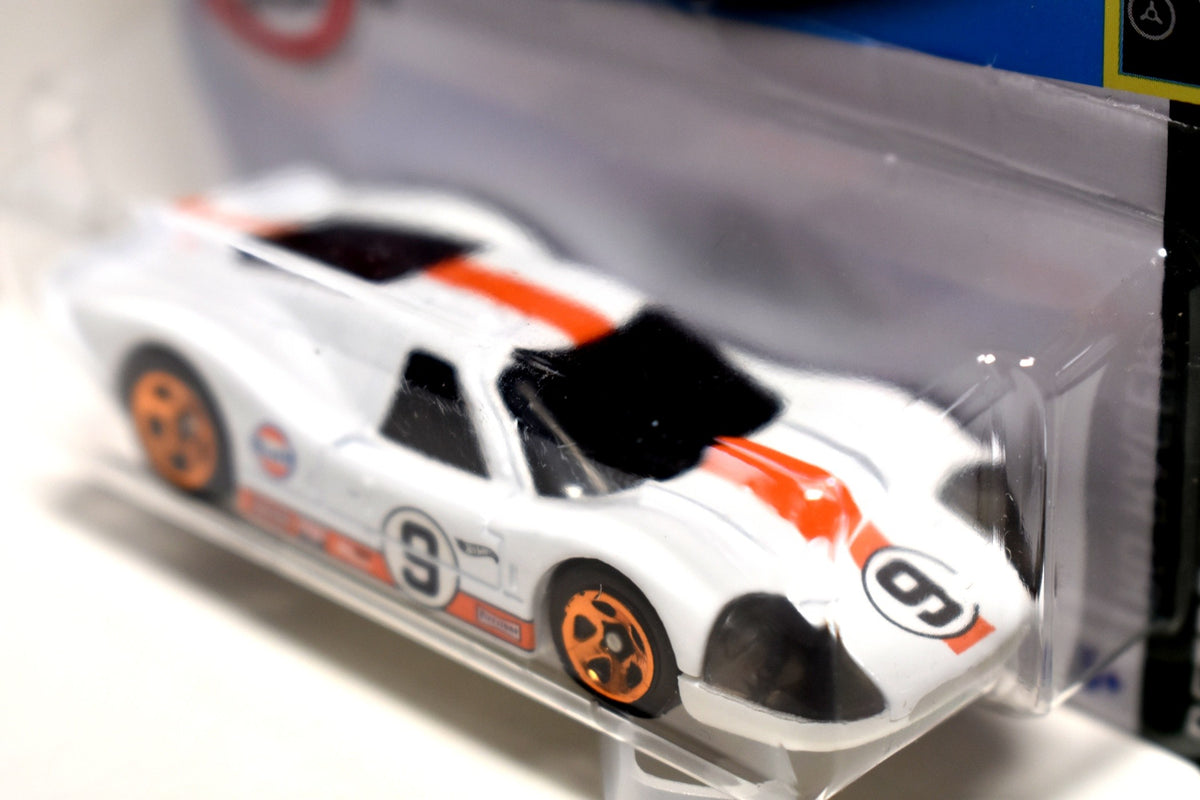 Hot Wheels -1967 Ford GT-40 MK IV