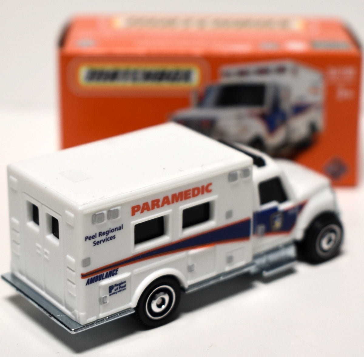 Matchbox - Power Grabs - International  Ambulance  Peel Regional