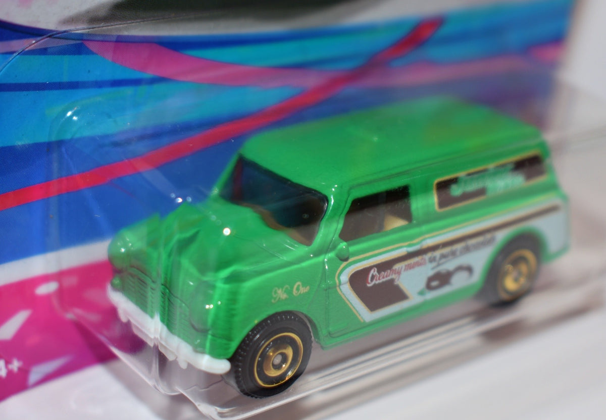 Matchbox 1965 Austin Mini Panel Van - Junior Mints