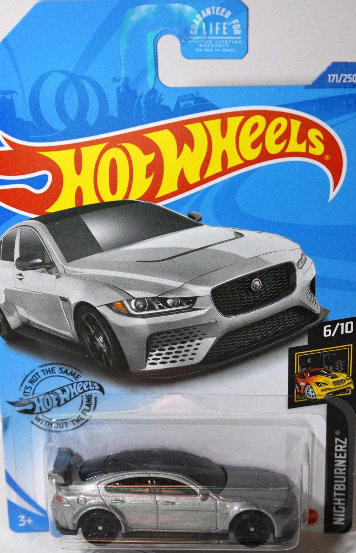 Hot Wheels - Jaguar XE SV Project 8