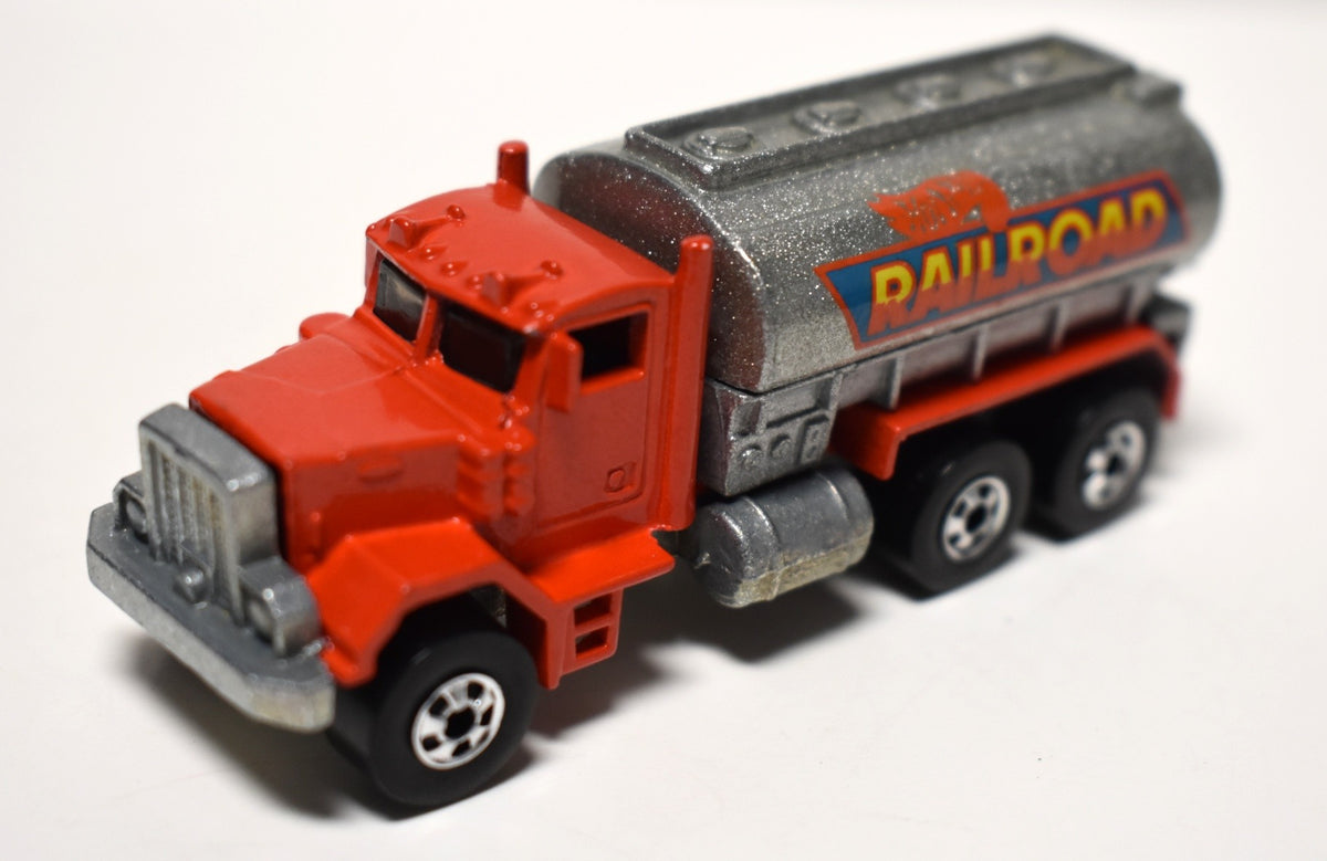 Hot Wheels - Peterbuilt Railroad Tanker