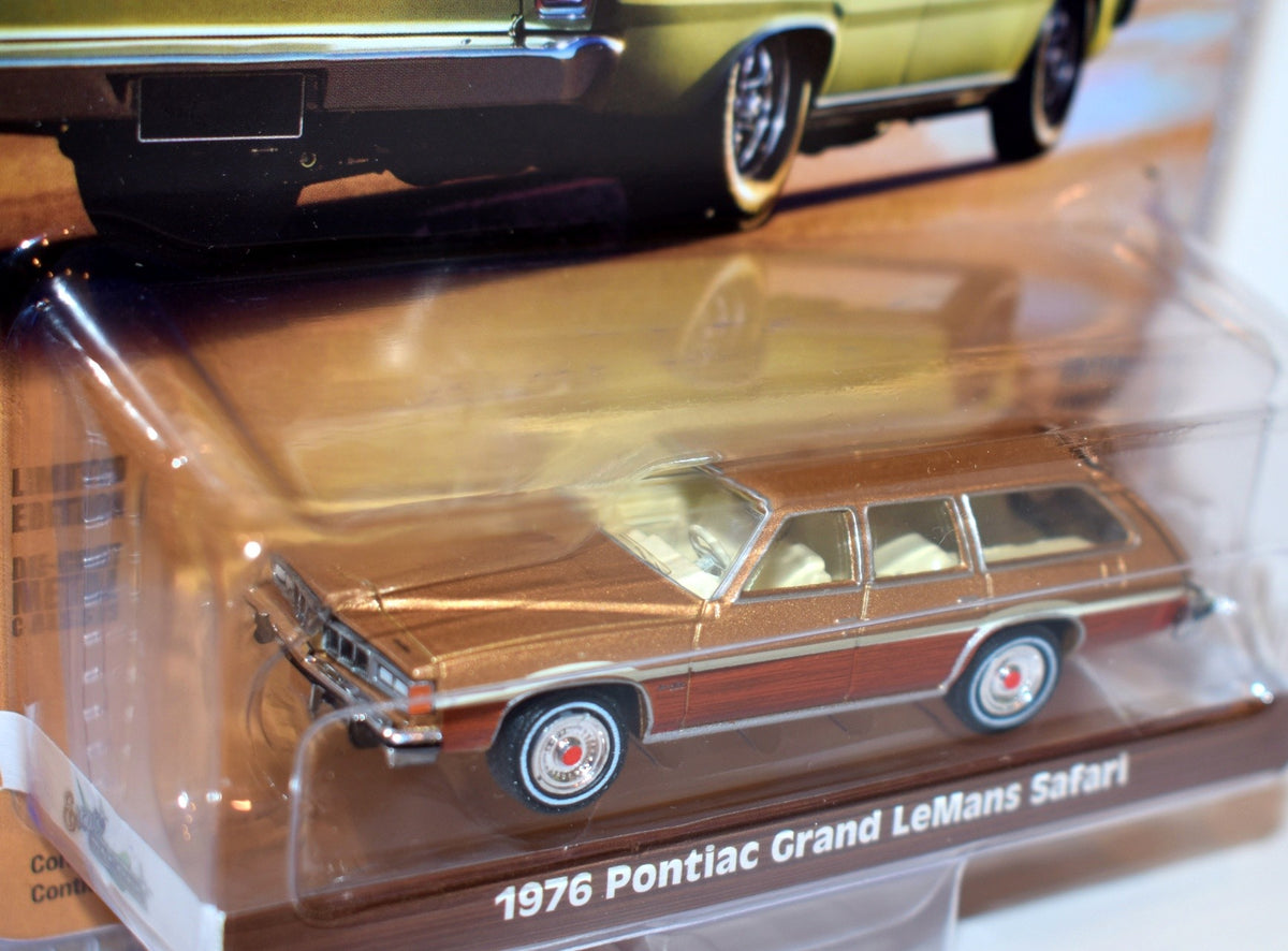 Greenlight - Estate Wagons - 1976 Pontiac Grand LeMans Safari Station Wagon