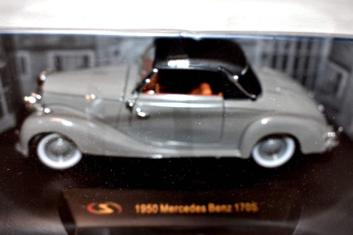 Signature Models - 1950 Mercedes-Benz 1705