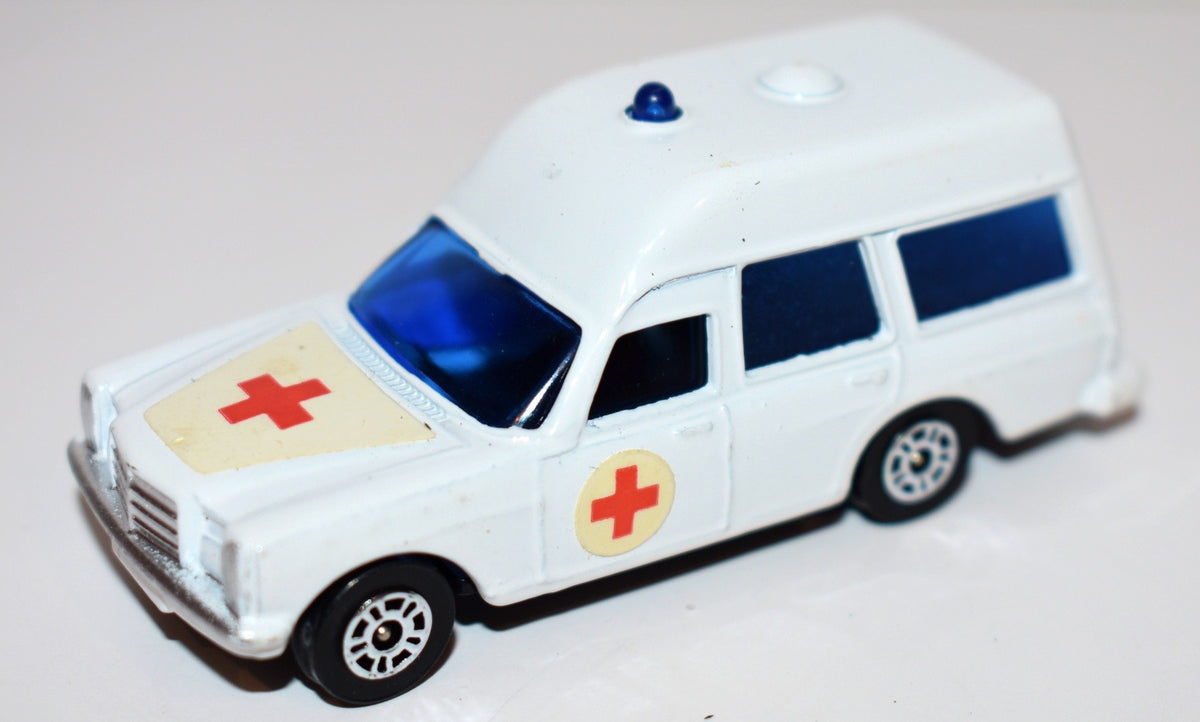 Corgi Juniors -  Mercedes "Binz" Ambulance