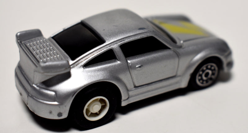 Supreme -  Porsche 911 Turbo