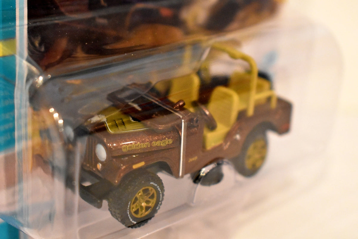 Johnny Lightning - Classic Gold - Jeep CJ-5 Golden Eagle