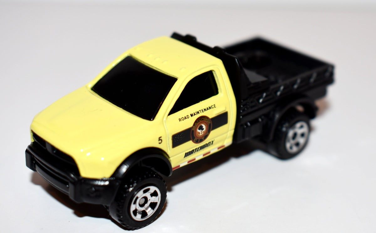 Matchbox - RAM Road Maintenance Flatbed Truck