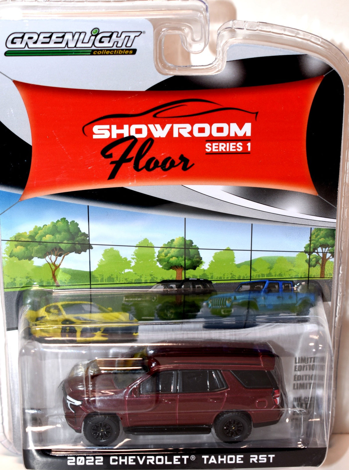 Greenlight Showroom Floor - 2022 Chevy Tahoe RST