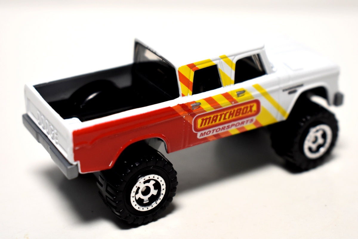 Matchbox - 1968 Dodge D200 Crew Cab Pickup Truck